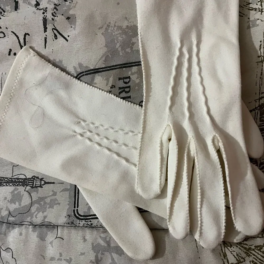 Vintage Gingerbread Elegant White Gloves